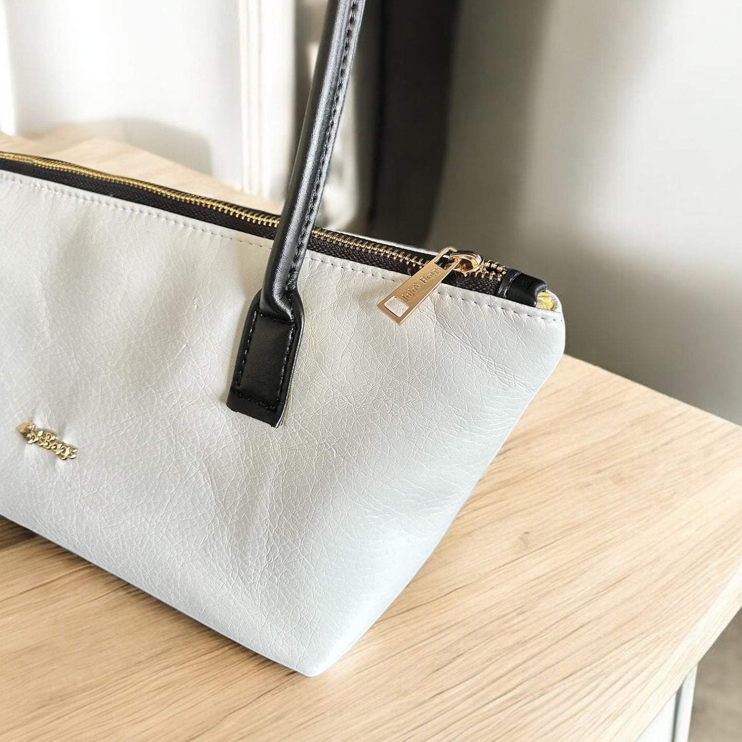 East West Shoulder bag