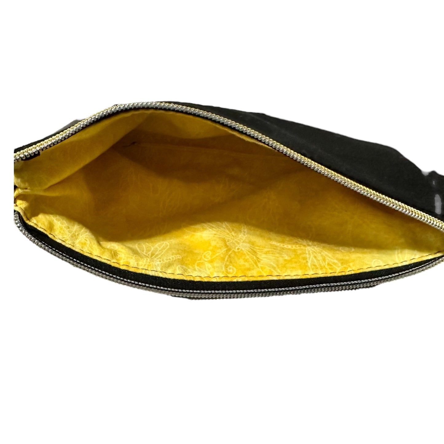 Wristlet clutch