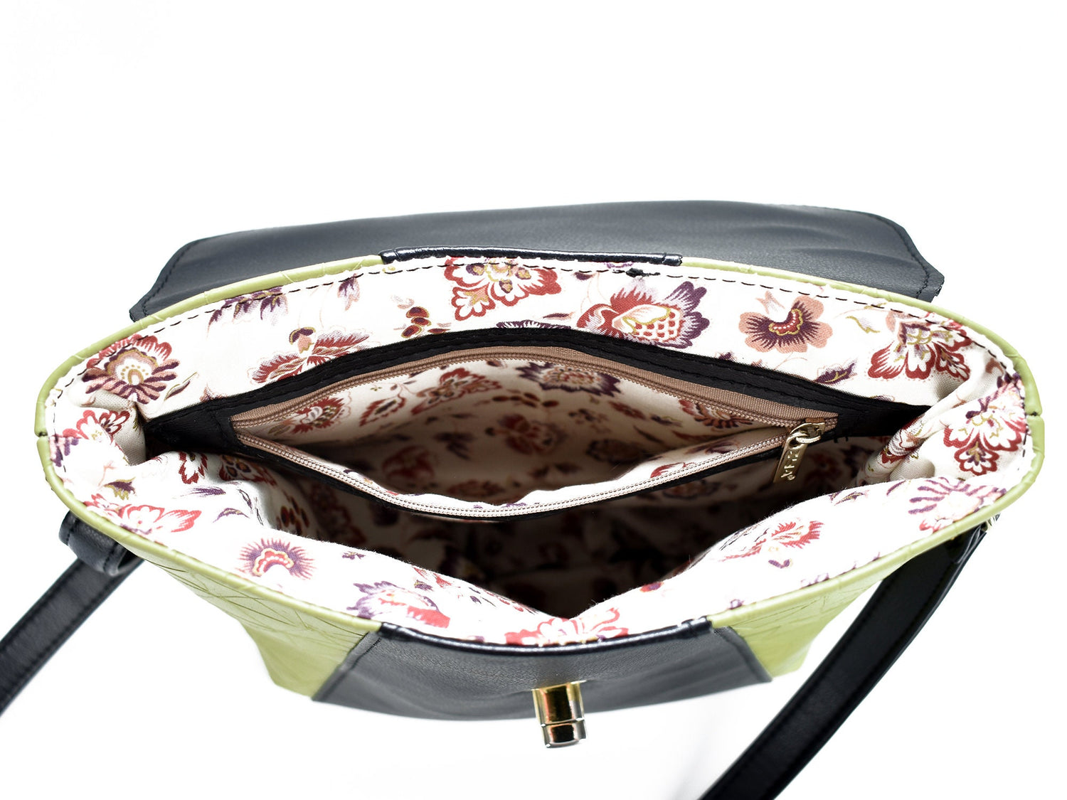 Faux Leather Crossbody Purse -  Women's Shoulder Bag - Trendy Sophisticated Gift for Mom - Statement Fashion  Piece  - Vegan Eco Conscious