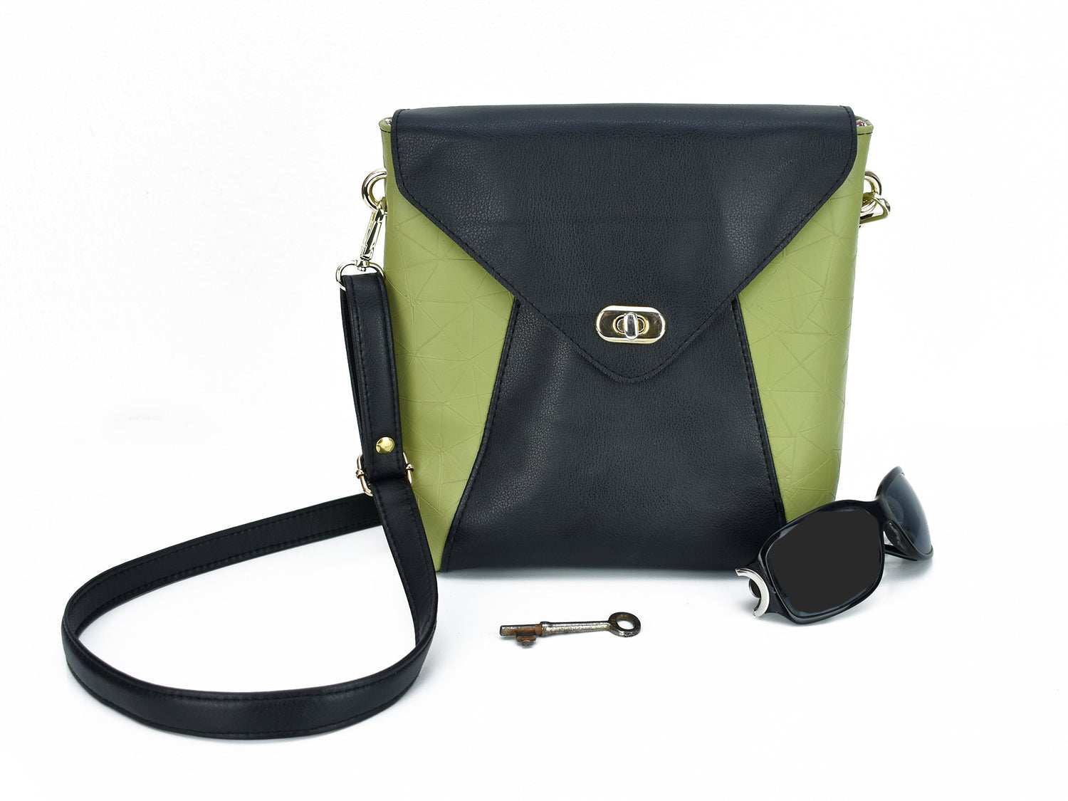 Faux Leather Crossbody Purse -  Women's Shoulder Bag - Trendy Sophisticated Gift for Mom - Statement Fashion  Piece  - Vegan Eco Conscious
