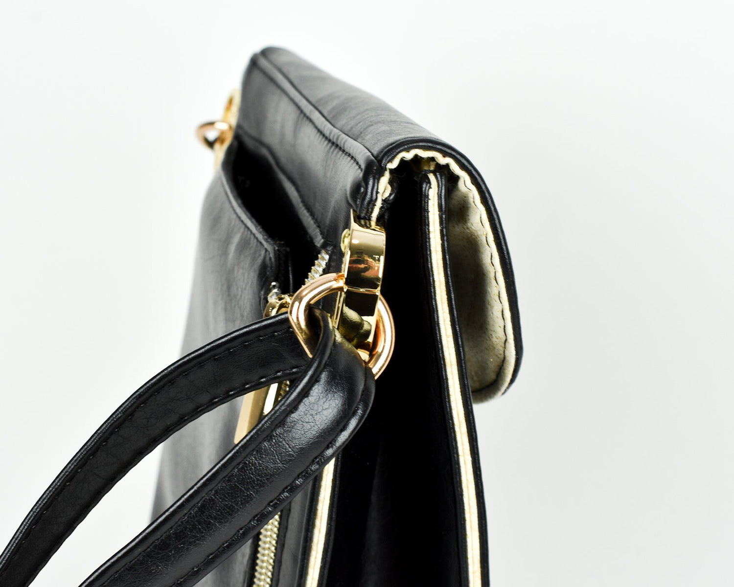 Stylish Conceal Carry Purse - Compact Crossbody Purse - CCW - Sophisticated Style Bag for Executive Women - Classy Designed  - Snaffle Bit