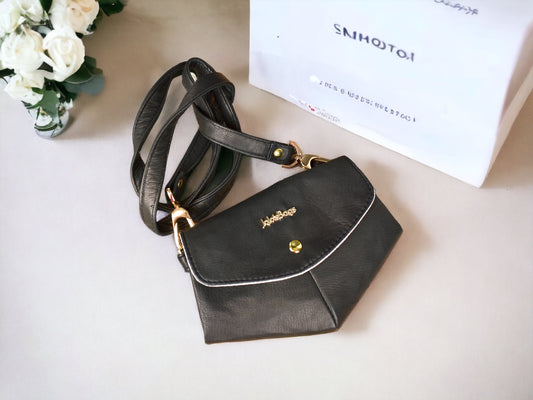 Black Skye Crossbody Leather