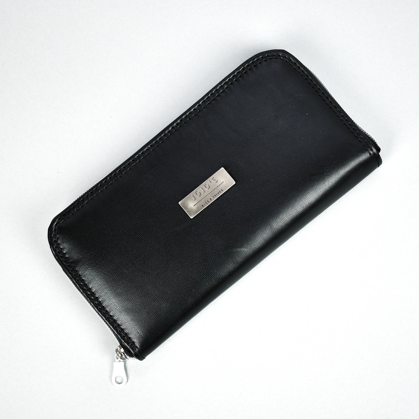 Women's zippered wallet